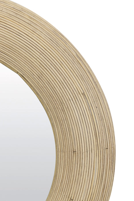 Round mirror, rounded frame in natural bamboo rattan. 