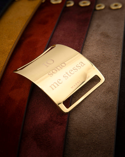 Personalized bracelet with 18K gold-plated bronze charm and suede leather strap.
An original Marri Cortona design — handmade in Tuscany.