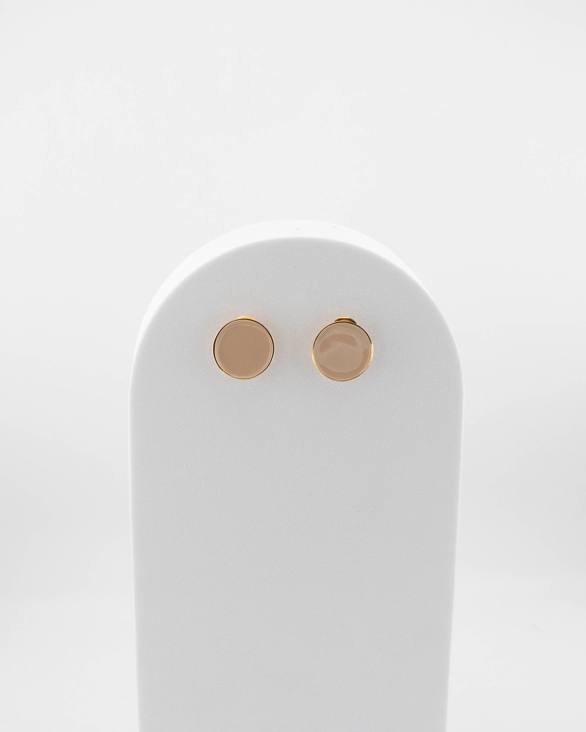 Handcrafted in Tuscany, the MarriCortona Smalto Earrings in 18k gold bronze with hand-painted enamel reflect Italian artistry, color, and timeless elegance.