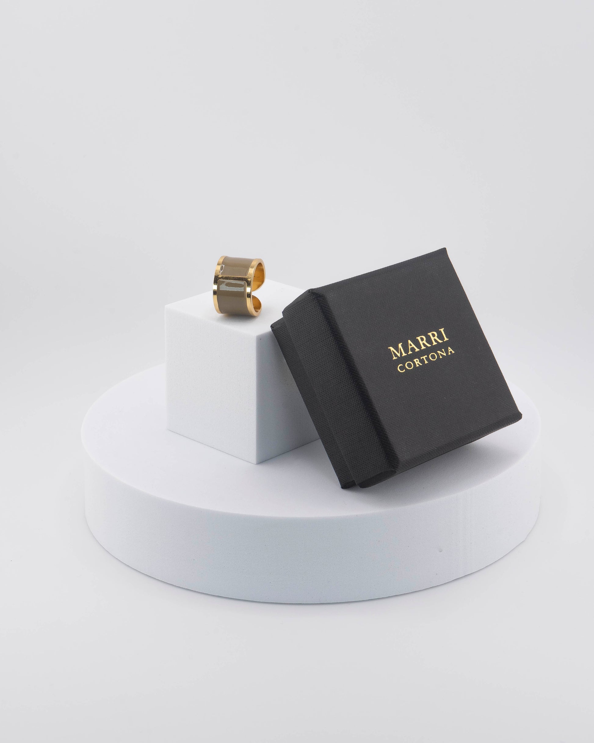 Handcrafted in Tuscany, the MarriCortona Smalto Rings combine 18k gold and hand-painted enamel — vibrant, refined, and authentically Made in Italy.