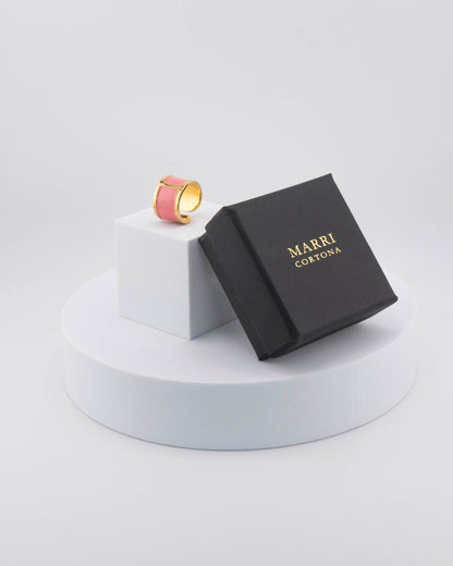 Handcrafted in Tuscany, the MarriCortona Smalto Rings combine 18k gold and hand-painted enamel — vibrant, refined, and authentically Made in Italy.