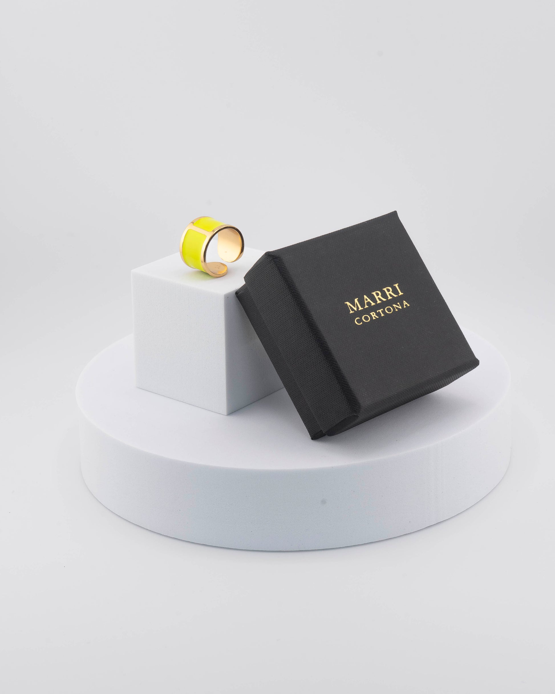 Handcrafted in Tuscany, the MarriCortona Smalto Rings combine 18k gold and hand-painted enamel — vibrant, refined, and authentically Made in Italy.