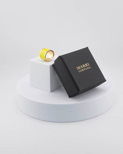 Handcrafted in Tuscany, the MarriCortona Smalto Rings combine 18k gold and hand-painted enamel — vibrant, refined, and authentically Made in Italy.