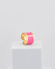 Handcrafted in Tuscany, the MarriCortona Smalto Rings combine 18k gold and hand-painted enamel — vibrant, refined, and authentically Made in Italy.