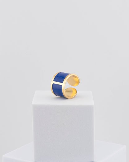 Handcrafted in Tuscany, the MarriCortona Smalto Rings combine 18k gold and hand-painted enamel — vibrant, refined, and authentically Made in Italy.
