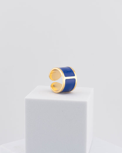 Handcrafted in Tuscany, the MarriCortona Smalto Rings combine 18k gold and hand-painted enamel — vibrant, refined, and authentically Made in Italy.