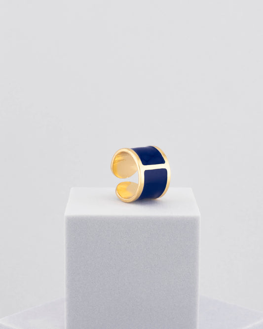 Handcrafted in Tuscany, the MarriCortona Smalto Rings combine 18k gold and hand-painted enamel — vibrant, refined, and authentically Made in Italy.