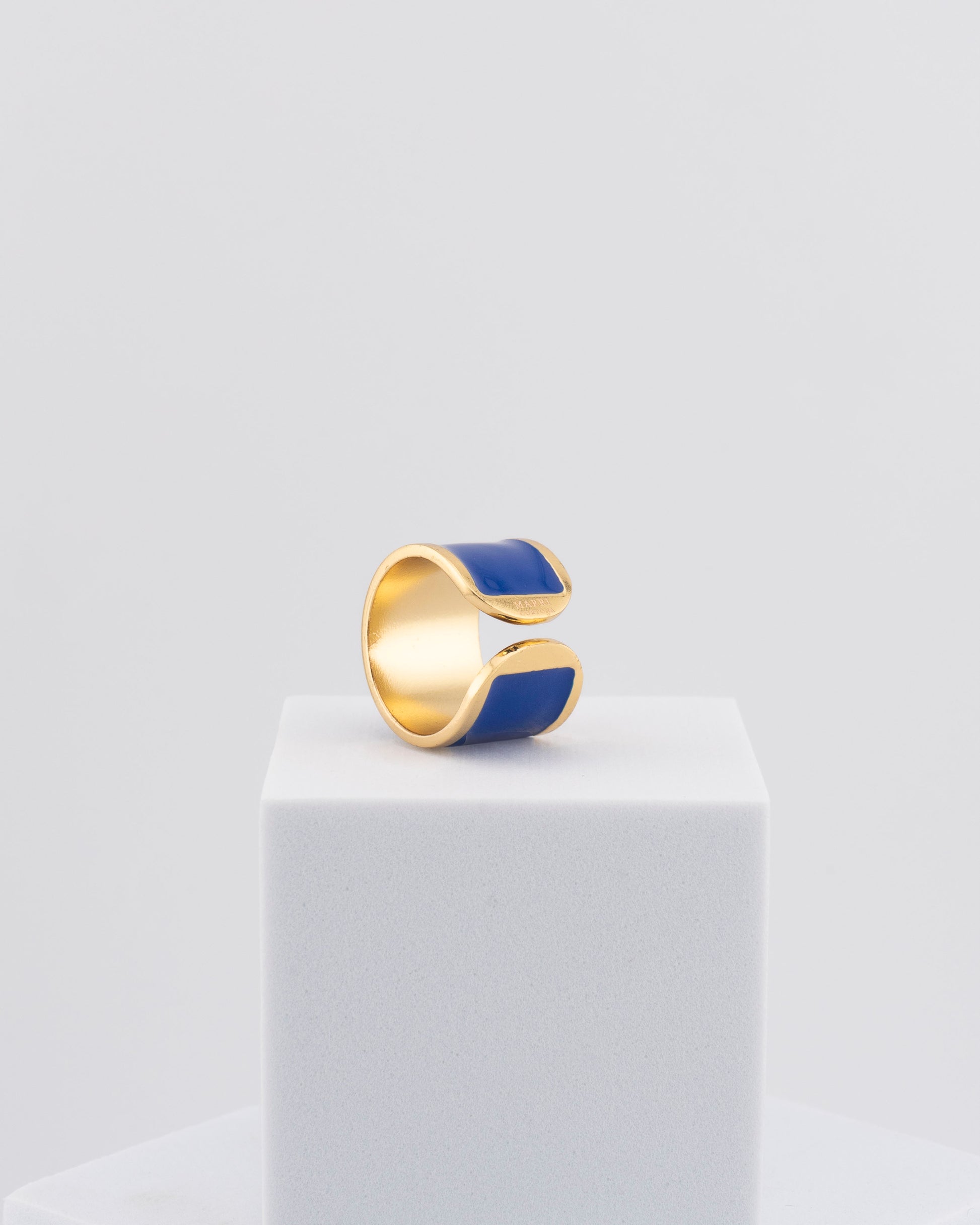Handcrafted in Tuscany, the MarriCortona Smalto Rings combine 18k gold and hand-painted enamel — vibrant, refined, and authentically Made in Italy.