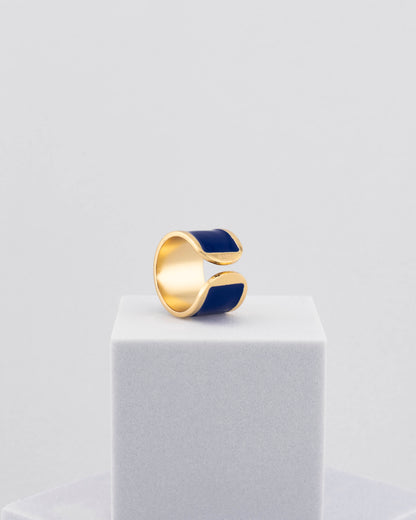 Handcrafted in Tuscany, the MarriCortona Smalto Rings combine 18k gold and hand-painted enamel — vibrant, refined, and authentically Made in Italy.
