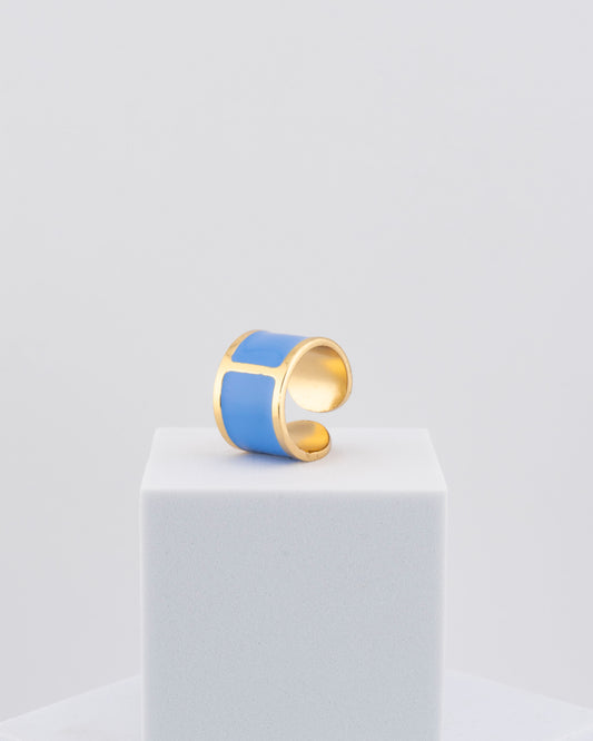 Handcrafted in Tuscany, the MarriCortona Smalto Rings combine 18k gold and hand-painted enamel — vibrant, refined, and authentically Made in Italy.