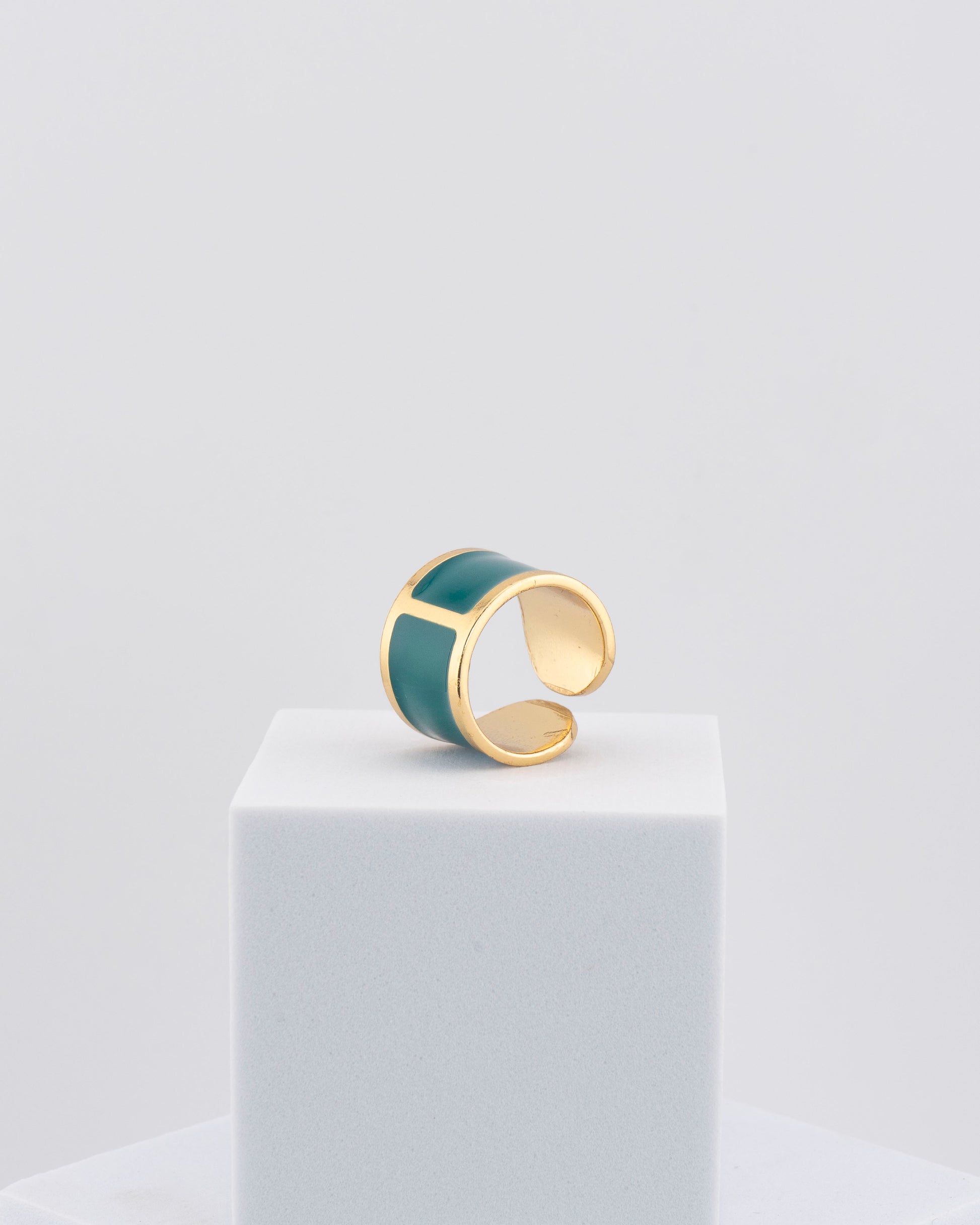 Handcrafted in Tuscany, the MarriCortona Smalto Rings combine 18k gold and hand-painted enamel — vibrant, refined, and authentically Made in Italy.