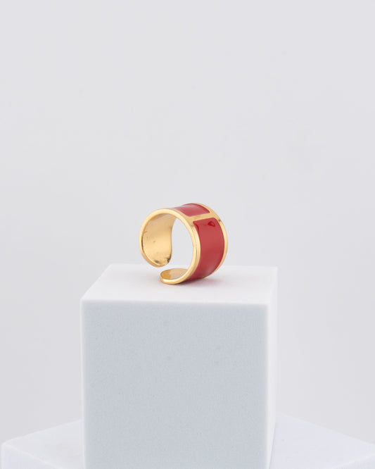 Handcrafted in Tuscany, the MarriCortona Smalto Rings combine 18k gold and hand-painted enamel — vibrant, refined, and authentically Made in Italy.