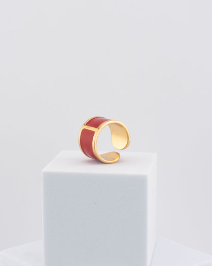 Handcrafted in Tuscany, the MarriCortona Smalto Rings combine 18k gold and hand-painted enamel — vibrant, refined, and authentically Made in Italy.