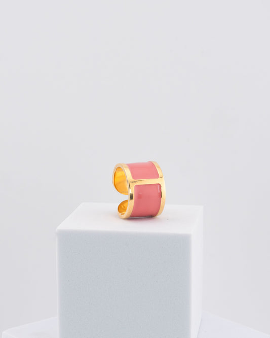 Handcrafted in Tuscany, the MarriCortona Smalto Rings combine 18k gold and hand-painted enamel — vibrant, refined, and authentically Made in Italy.