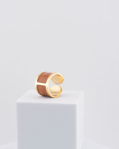Handcrafted in Tuscany, the MarriCortona Smalto Rings combine 18k gold and hand-painted enamel — vibrant, refined, and authentically Made in Italy.