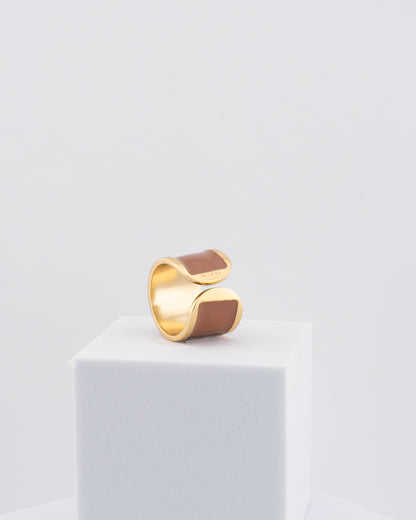 Handcrafted in Tuscany, the MarriCortona Smalto Rings combine 18k gold and hand-painted enamel — vibrant, refined, and authentically Made in Italy.