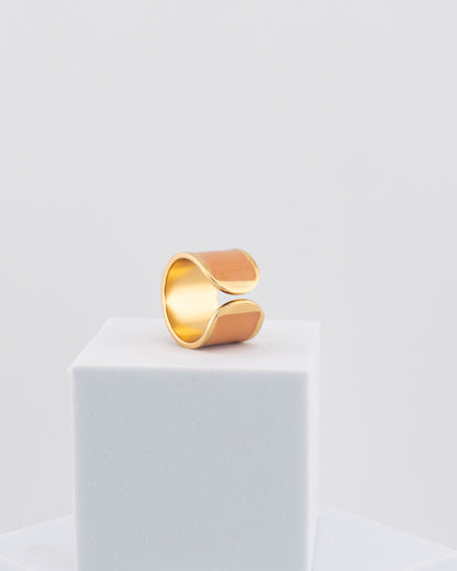 Handcrafted in Tuscany, the MarriCortona Smalto Rings combine 18k gold and hand-painted enamel — vibrant, refined, and authentically Made in Italy.