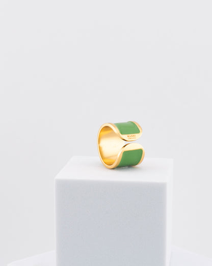 Handcrafted in Tuscany, the MarriCortona Smalto Rings combine 18k gold and hand-painted enamel — vibrant, refined, and authentically Made in Italy.