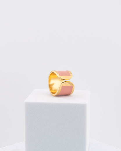 Handcrafted in Tuscany, the MarriCortona Smalto Rings combine 18k gold and hand-painted enamel — vibrant, refined, and authentically Made in Italy.