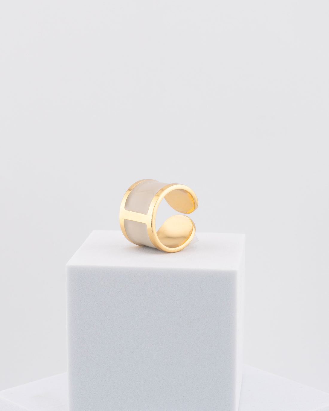 Handcrafted in Tuscany, the MarriCortona Smalto Rings combine 18k gold and hand-painted enamel — vibrant, refined, and authentically Made in Italy.
