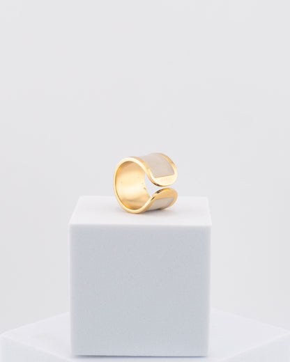 Handcrafted in Tuscany, the MarriCortona Smalto Rings combine 18k gold and hand-painted enamel — vibrant, refined, and authentically Made in Italy.