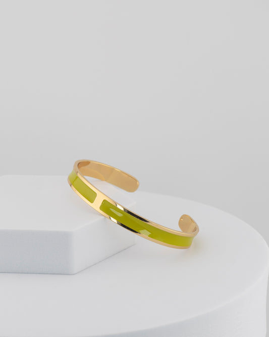 Handcrafted in Tuscany, the MarriCortona Smalto Bracelets in 18k gold and hand-painted enamel embody Italian artistry, color, and timeless elegance.