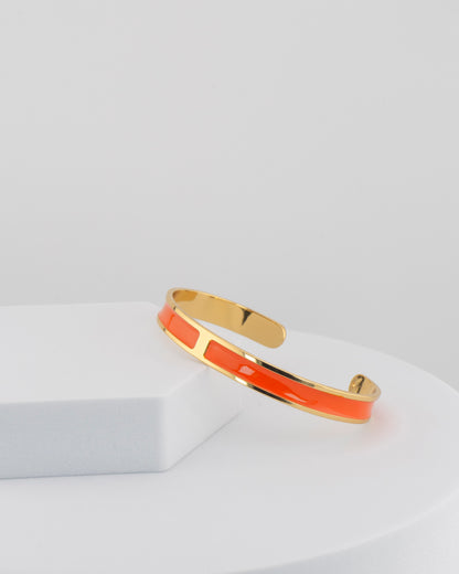 Handcrafted in Tuscany, the MarriCortona Smalto Bracelets in 18k gold and hand-painted enamel embody Italian artistry, color, and timeless elegance.