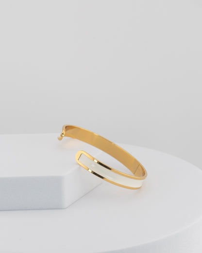 Handcrafted in Tuscany, the MarriCortona Smalto Bracelets in 18k gold and hand-painted enamel embody Italian artistry, color, and timeless elegance.