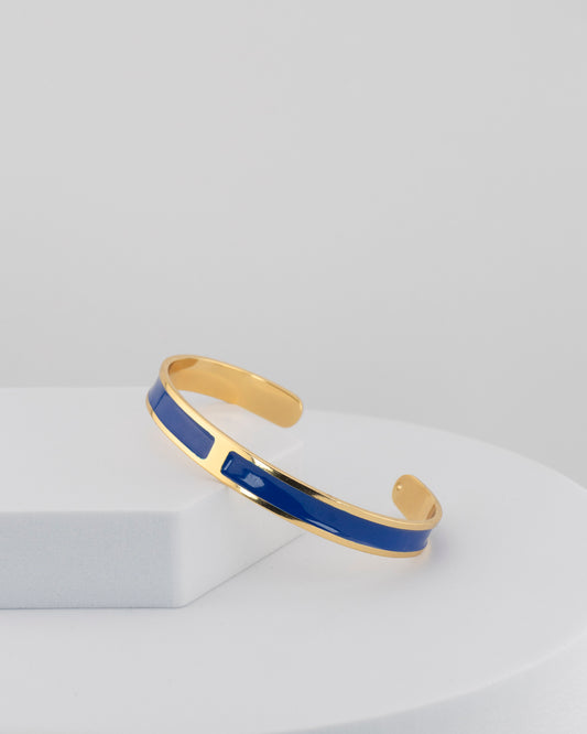Handcrafted in Tuscany, the MarriCortona Smalto Bracelets in 18k gold and hand-painted enamel embody Italian artistry, color, and timeless elegance.