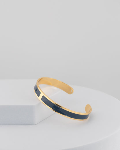 Handcrafted in Tuscany, the MarriCortona Smalto Bracelets in 18k gold and hand-painted enamel embody Italian artistry, color, and timeless elegance.