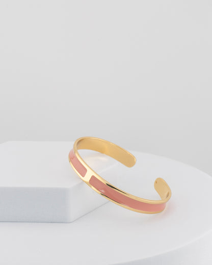 Handcrafted in Tuscany, the MarriCortona Smalto Bracelets in 18k gold and hand-painted enamel embody Italian artistry, color, and timeless elegance.