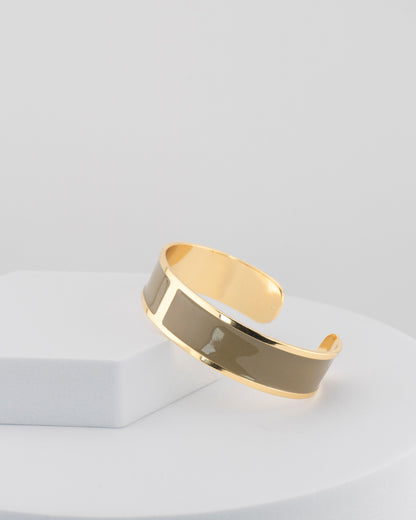 Handcrafted in Tuscany, the MarriCortona Smalto Bracelets in 18k gold and hand-painted enamel shine with color, elegance, and authentic Italian artistry.