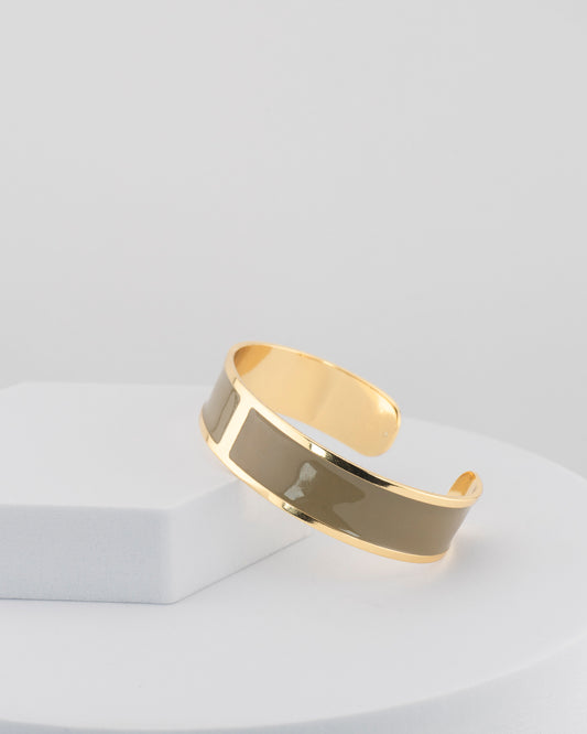 Handcrafted in Tuscany, the MarriCortona Smalto Bracelets in 18k gold and hand-painted enamel shine with color, elegance, and authentic Italian artistry.