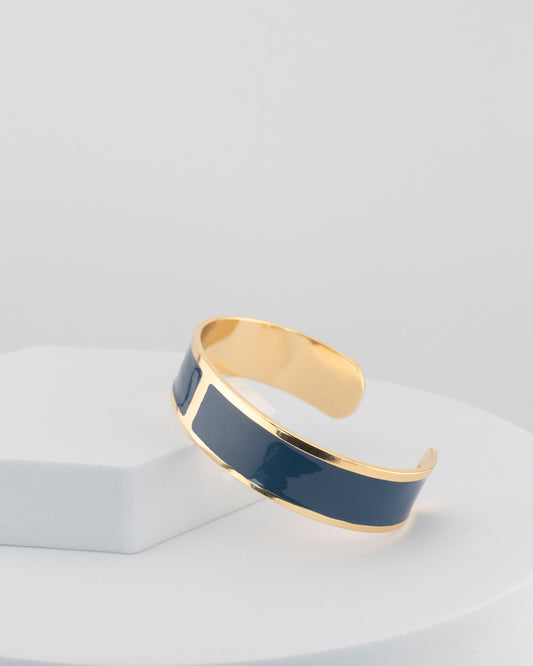 Handcrafted in Tuscany, the MarriCortona Smalto Bracelets in 18k gold and hand-painted enamel shine with color, elegance, and authentic Italian artistry.