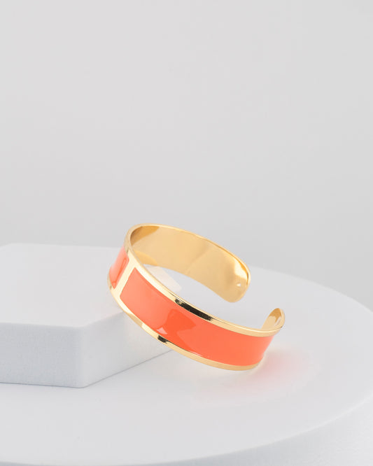 Handcrafted in Tuscany, the MarriCortona Smalto Bracelets in 18k gold and hand-painted enamel shine with color, elegance, and authentic Italian artistry.