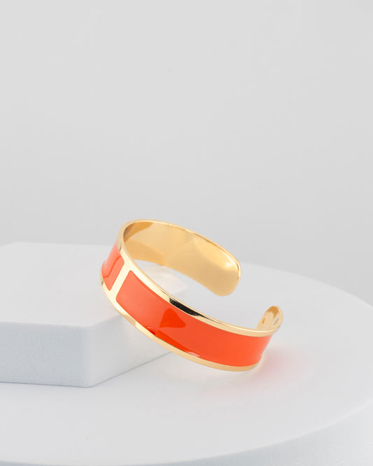 Handcrafted in Tuscany, the MarriCortona Smalto Bracelets in 18k gold and hand-painted enamel shine with color, elegance, and authentic Italian artistry.