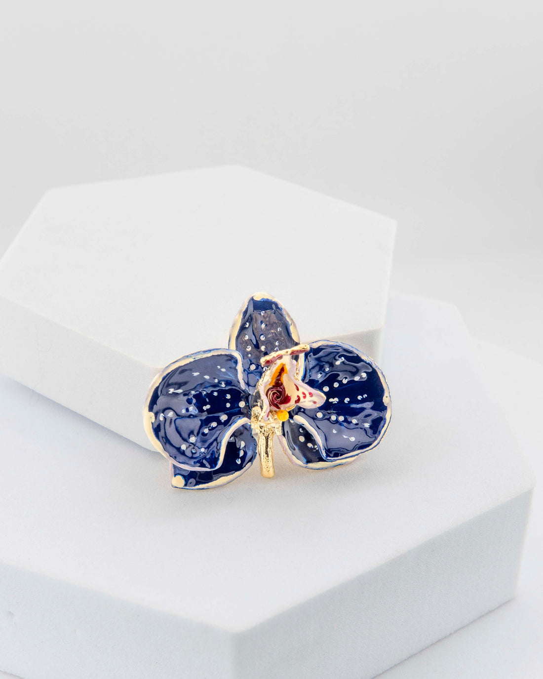 Spilla Orchidea Blue Armani e Latte, dimensione cm 4 cm