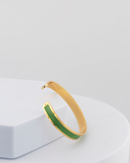 Handcrafted in Tuscany, the MarriCortona Smalto Bracelets in 18k gold and hand-painted enamel embody Italian artistry, color, and timeless elegance.