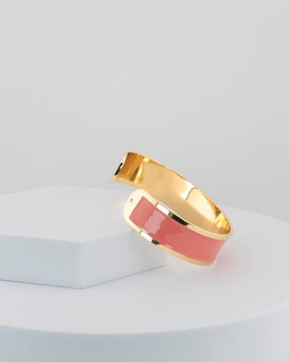 Handcrafted in Tuscany, the MarriCortona Smalto Bracelets in 18k gold and hand-painted enamel shine with color, elegance, and authentic Italian artistry.