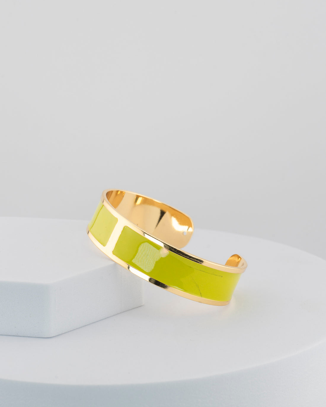 Handcrafted in Tuscany, the MarriCortona Smalto Bracelets in 18k gold and hand-painted enamel shine with color, elegance, and authentic Italian artistry.