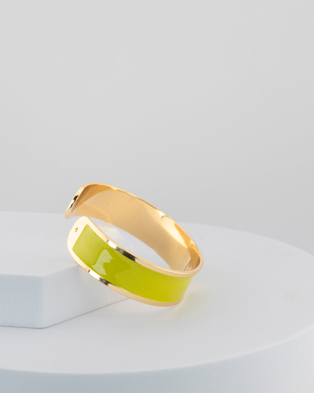 Handcrafted in Tuscany, the MarriCortona Smalto Bracelets in 18k gold and hand-painted enamel shine with color, elegance, and authentic Italian artistry.