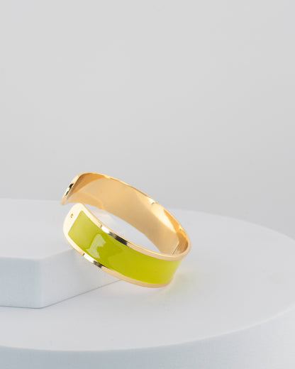 Handcrafted in Tuscany, the MarriCortona Smalto Bracelets in 18k gold and hand-painted enamel shine with color, elegance, and authentic Italian artistry.
