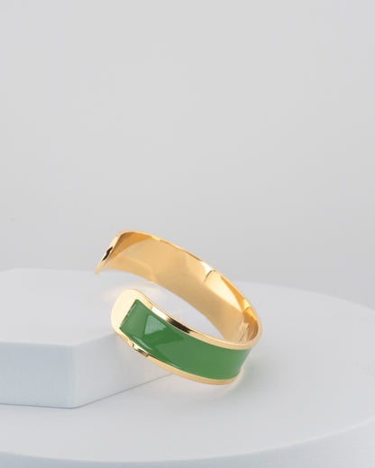Handcrafted in Tuscany, the MarriCortona Smalto Bracelets in 18k gold and hand-painted enamel shine with color, elegance, and authentic Italian artistry.