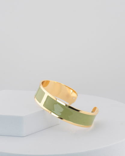 Handcrafted in Tuscany, the MarriCortona Smalto Bracelets in 18k gold and hand-painted enamel shine with color, elegance, and authentic Italian artistry.