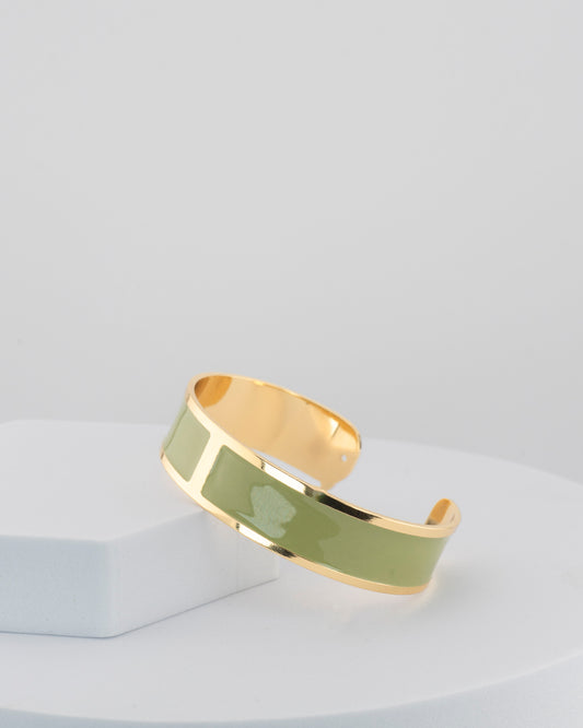 Handcrafted in Tuscany, the MarriCortona Smalto Bracelets in 18k gold and hand-painted enamel shine with color, elegance, and authentic Italian artistry.