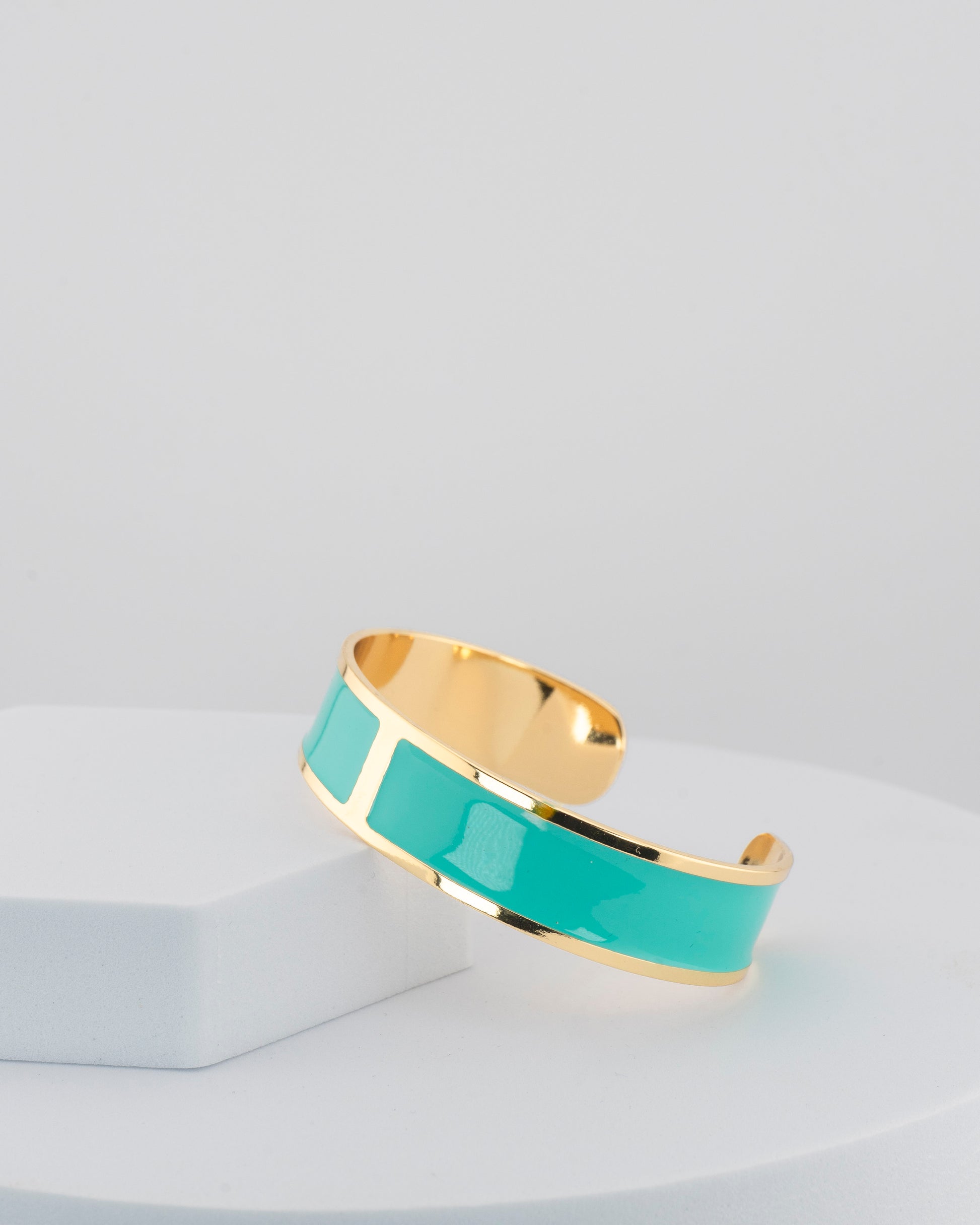 Handcrafted in Tuscany, the MarriCortona Smalto Bracelets in 18k gold and hand-painted enamel shine with color, elegance, and authentic Italian artistry.