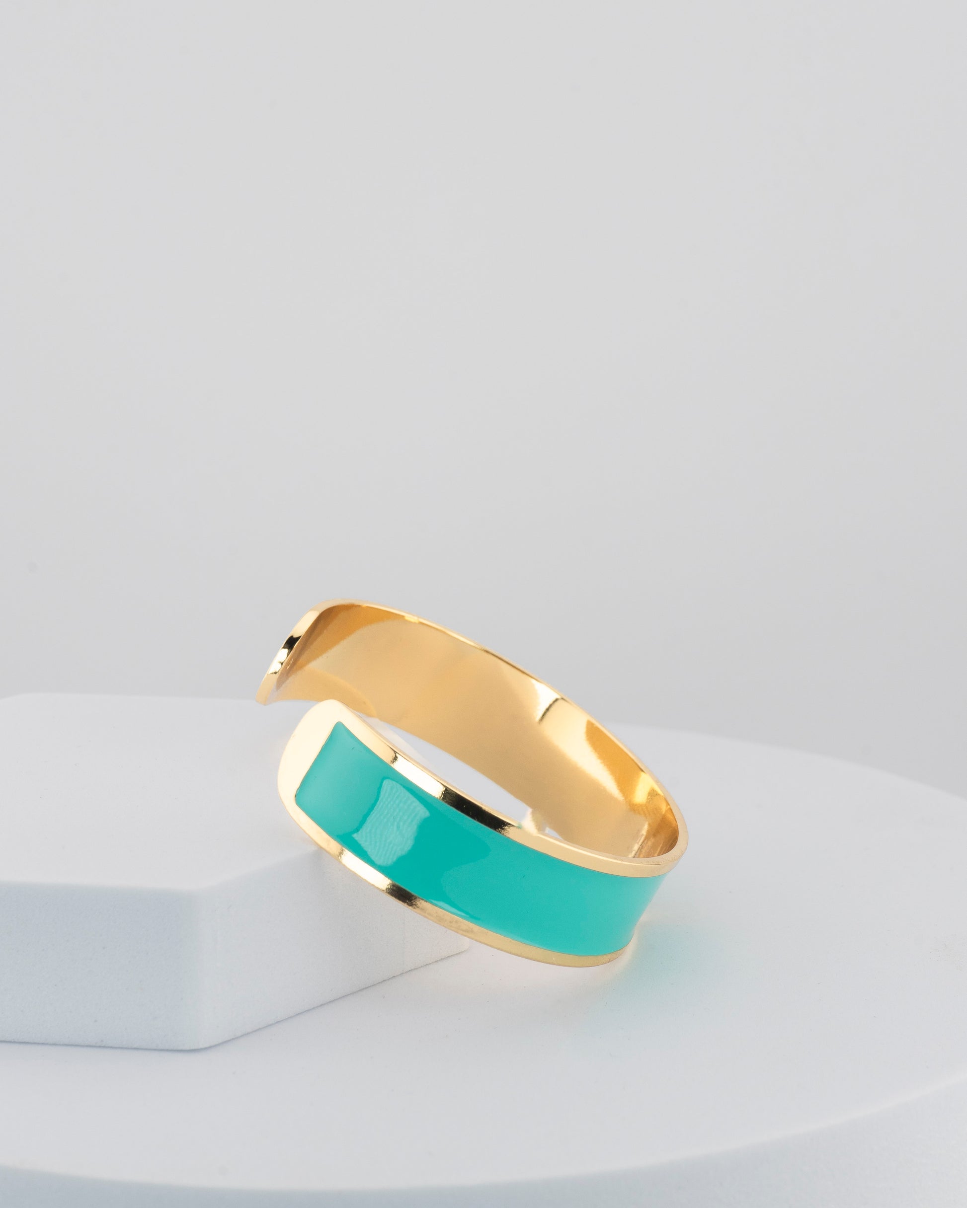 Handcrafted in Tuscany, the MarriCortona Smalto Bracelets in 18k gold and hand-painted enamel shine with color, elegance, and authentic Italian artistry.
