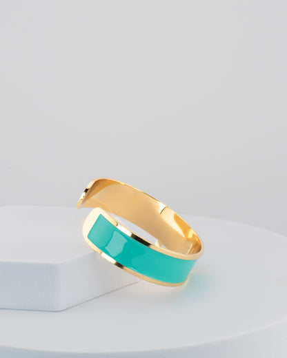 Handcrafted in Tuscany, the MarriCortona Smalto Bracelets in 18k gold and hand-painted enamel shine with color, elegance, and authentic Italian artistry.