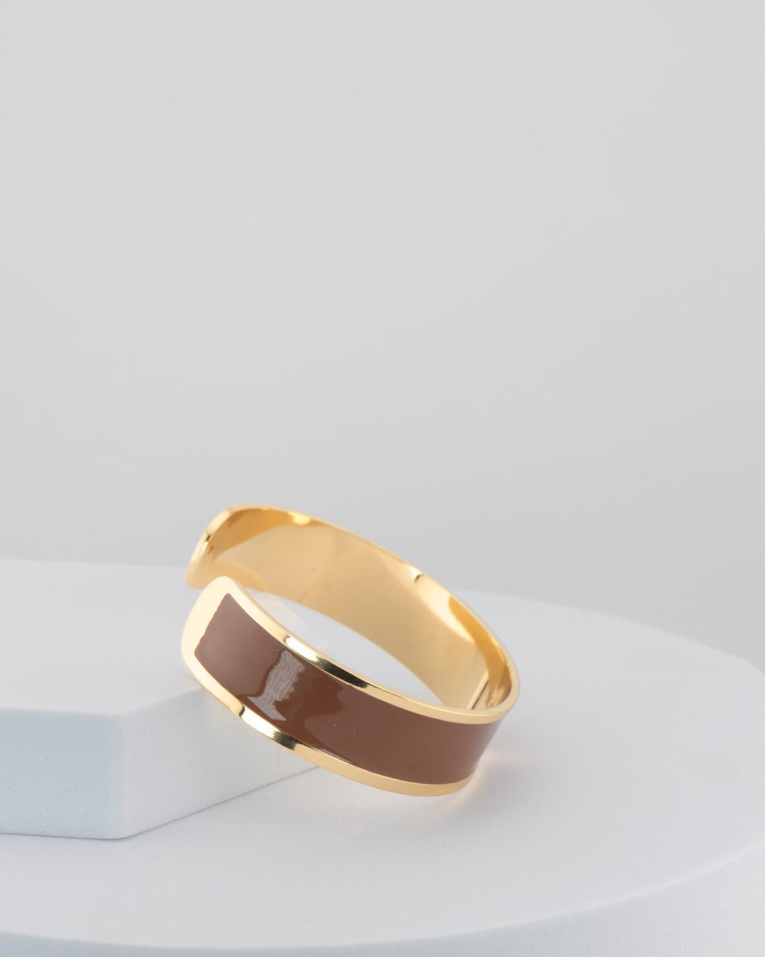 Handcrafted in Tuscany, the MarriCortona Smalto Bracelets in 18k gold and hand-painted enamel shine with color, elegance, and authentic Italian artistry.