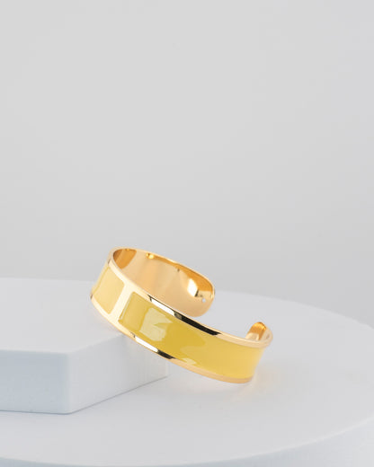 Handcrafted in Tuscany, the MarriCortona Smalto Bracelets in 18k gold and hand-painted enamel shine with color, elegance, and authentic Italian artistry.